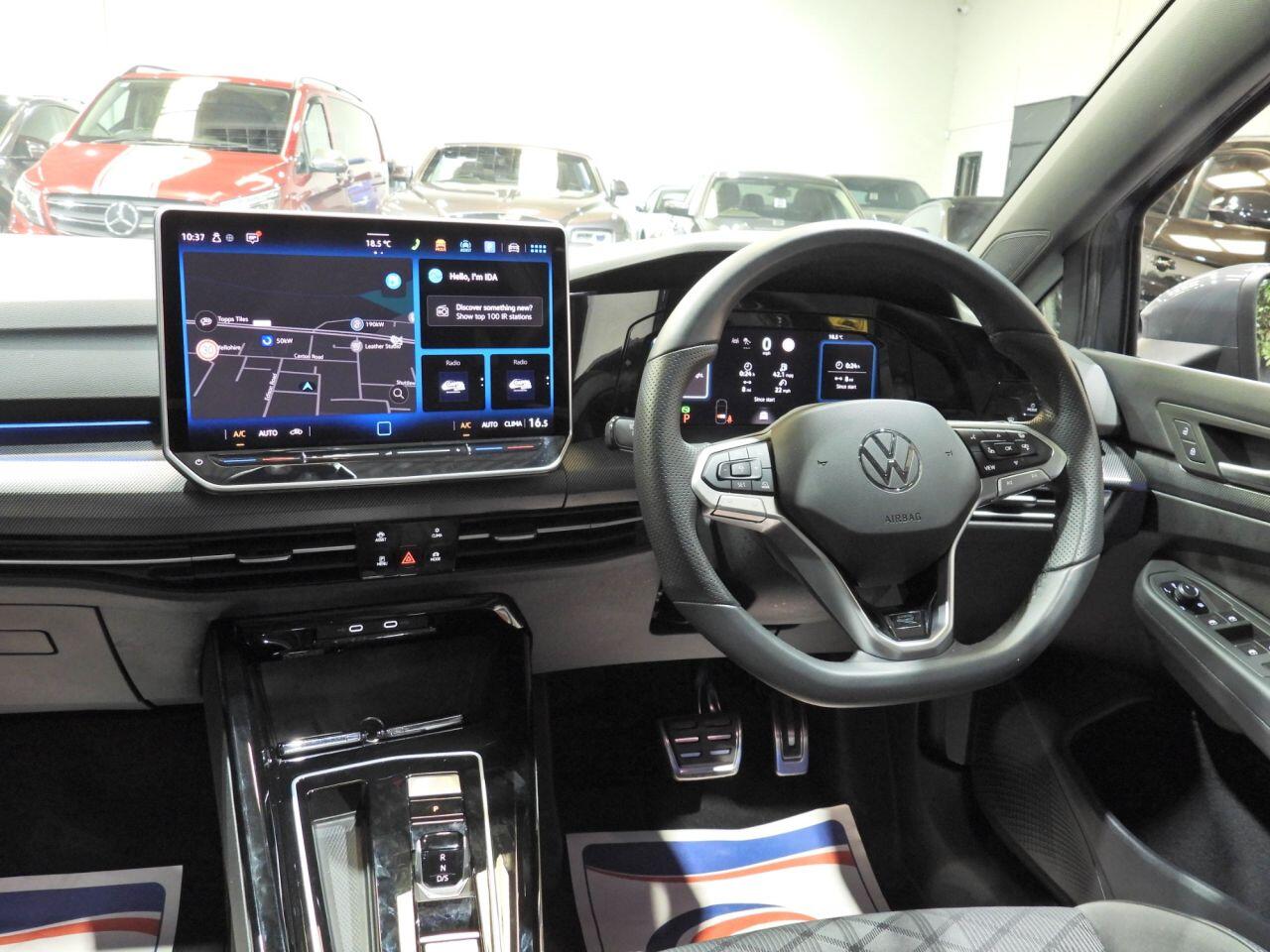 Volkswagen Golf view 21