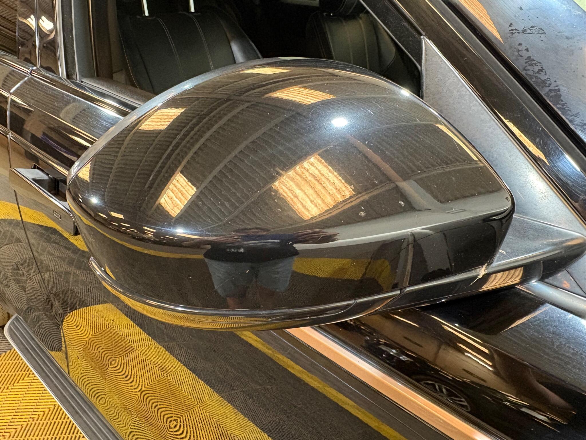 Land Rover Range Rover Velar view 80