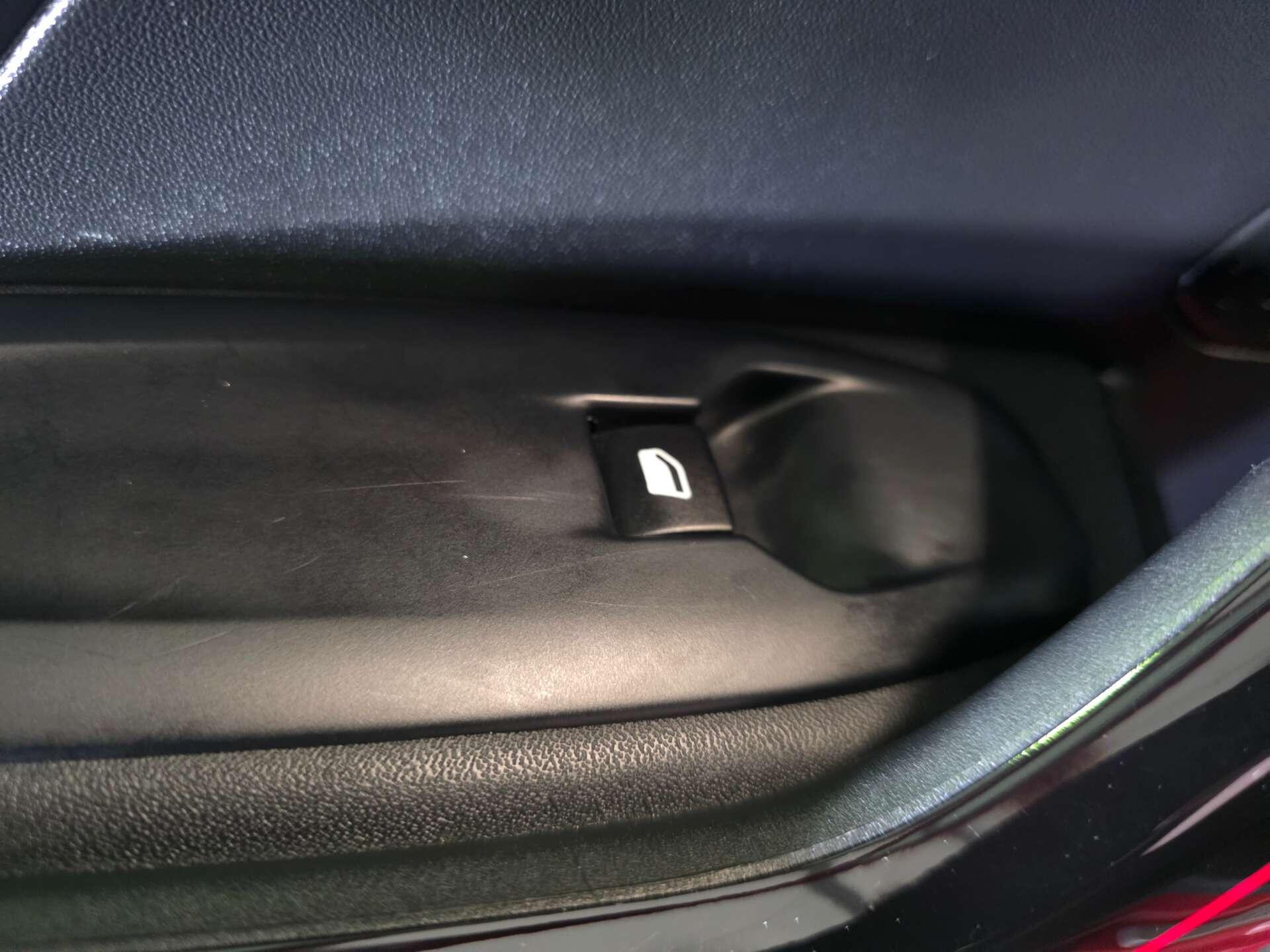 Peugeot 208 view 47