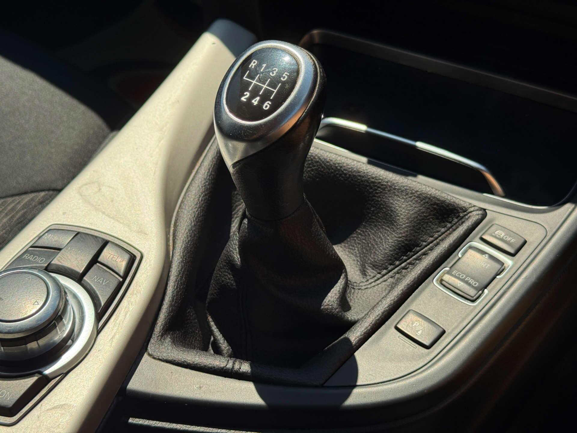 BMW 3 Series view 64