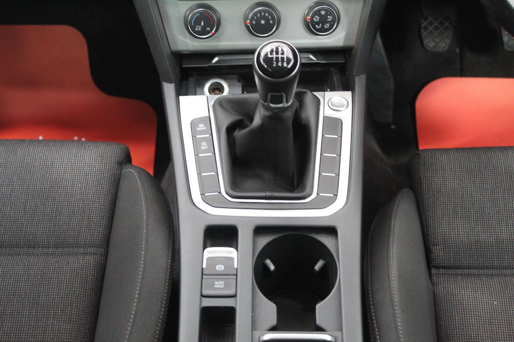 Volkswagen Passat view 40
