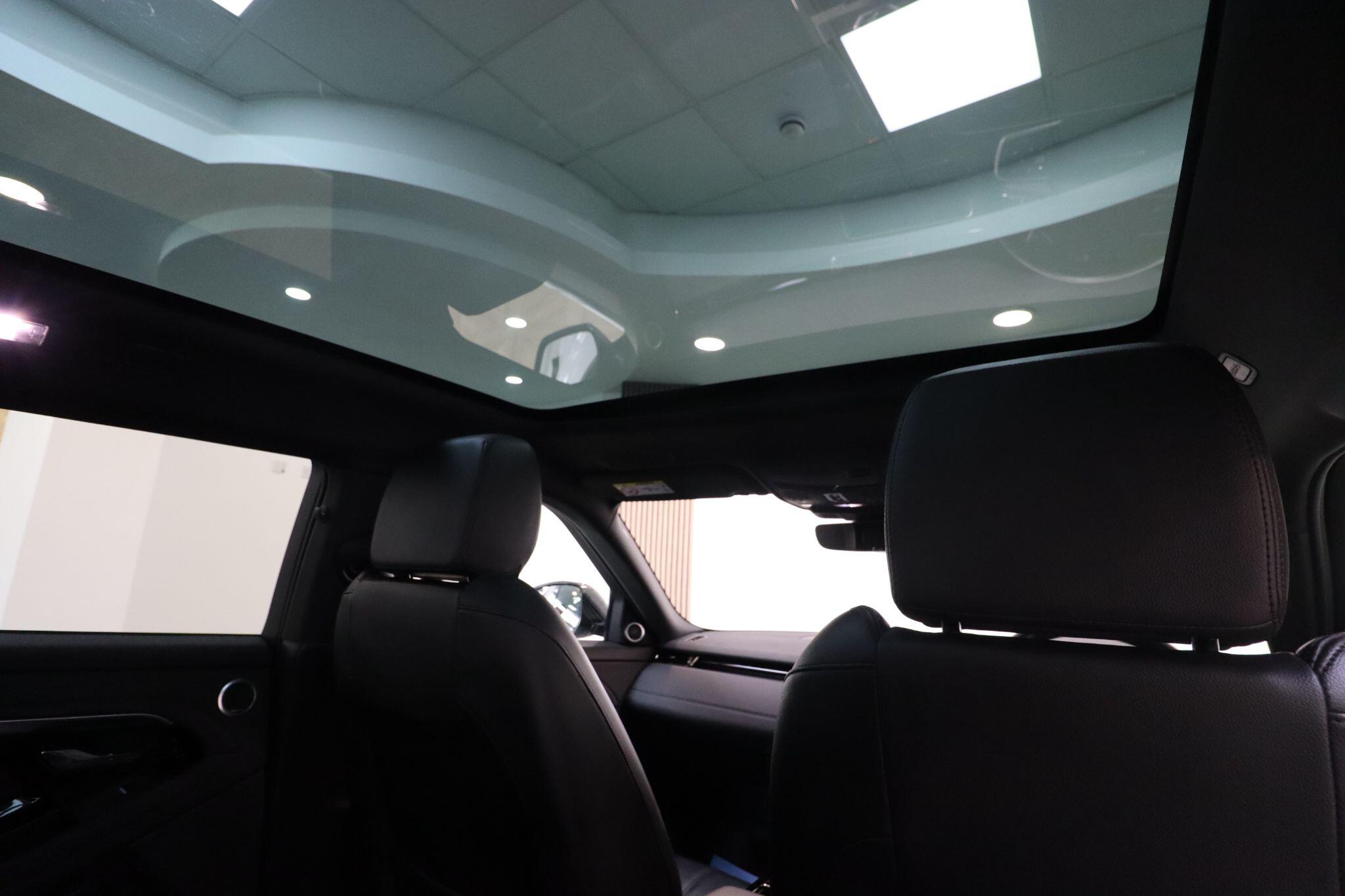 Land Rover Range Rover Evoque view 47