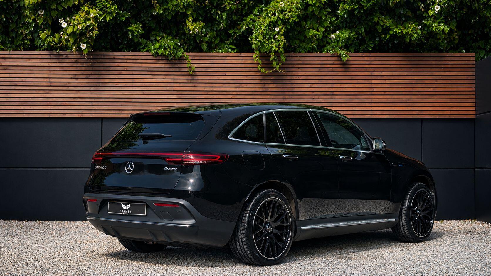 Mercedes-Benz EQC view 6