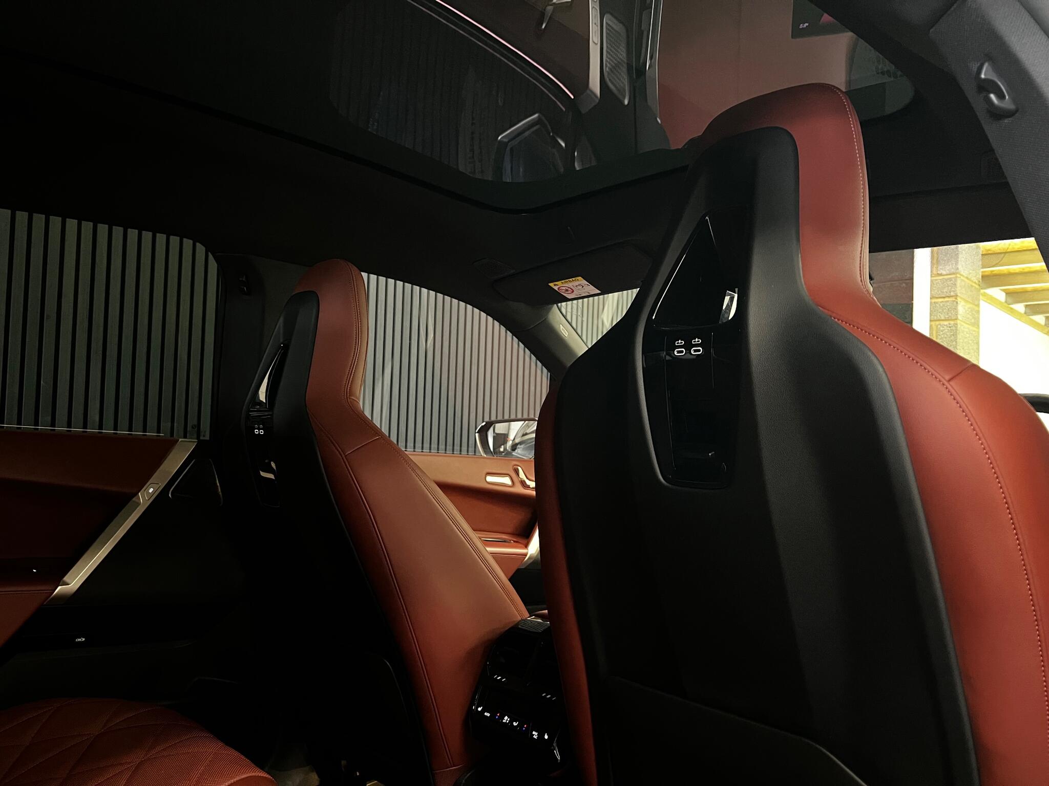 BMW iX view 14