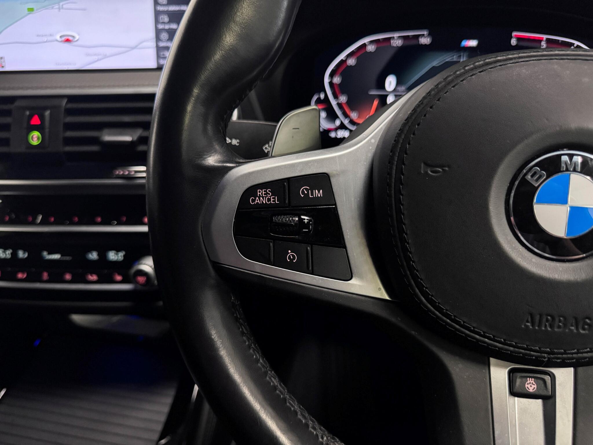 BMW X4 view 13