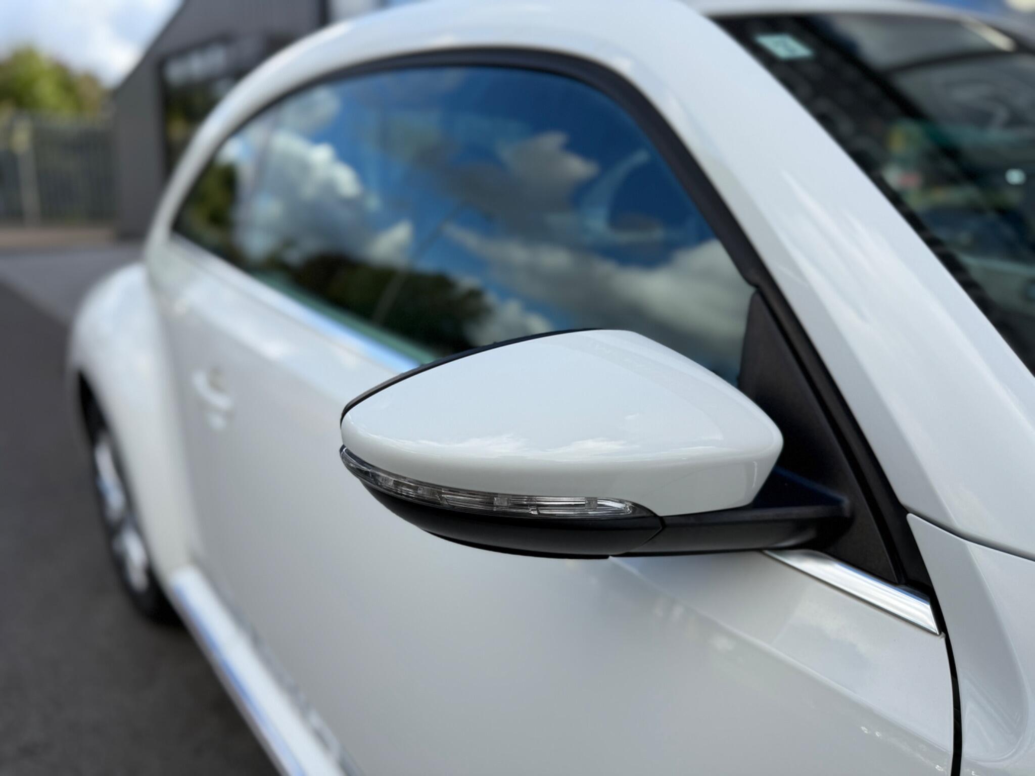 Volkswagen Beetle view 71