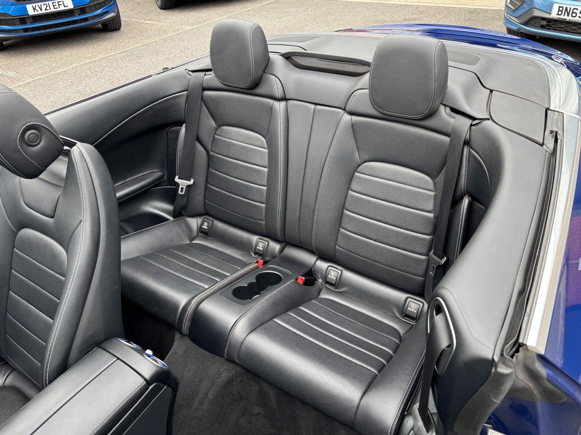 Mercedes-Benz C-Class view 31
