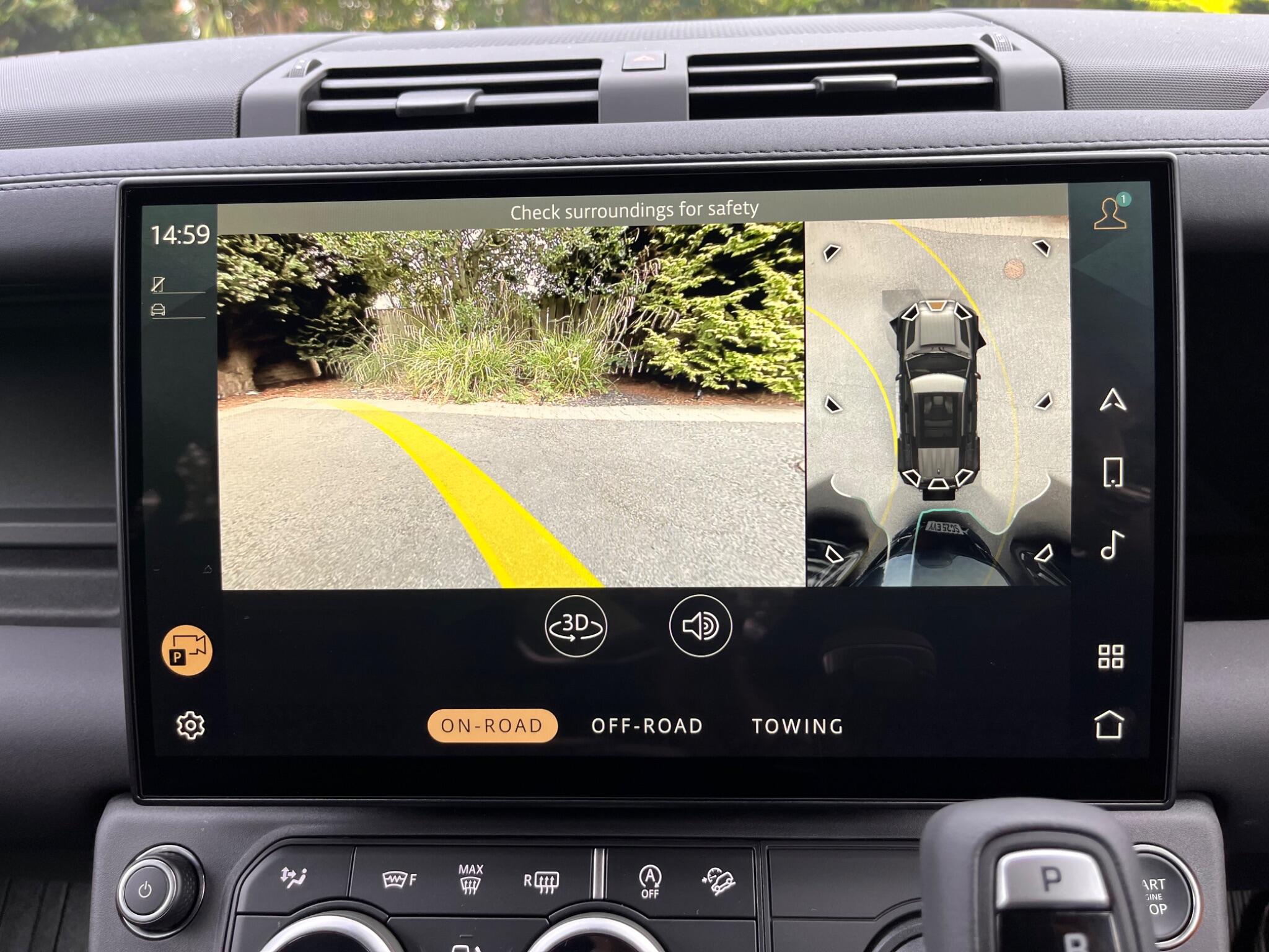 Land Rover Defender view 41
