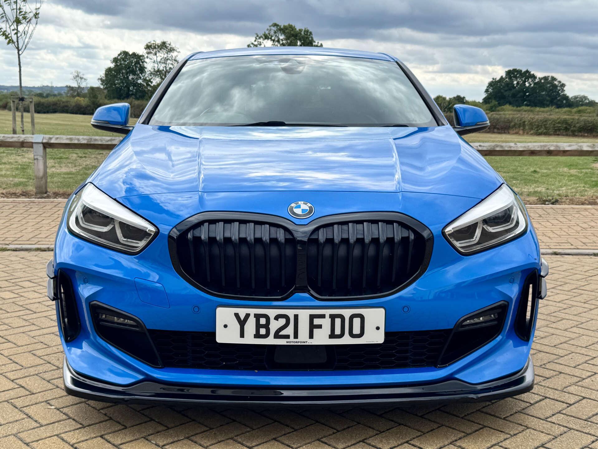 BMW 1 Series view 16