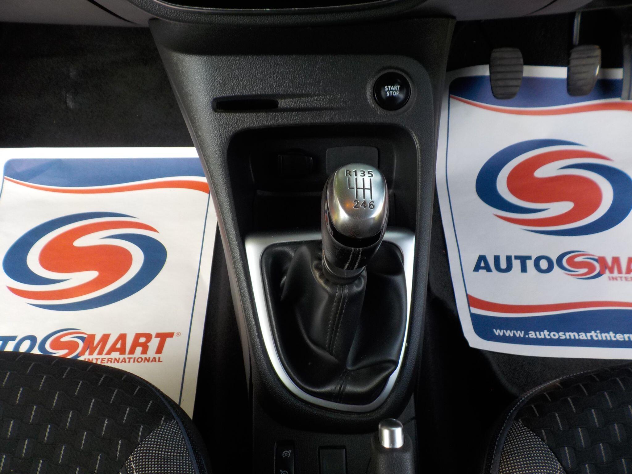 Renault Captur 1.5 dCi ENERGY Dynamique Nav Euro 6 (s/s) 5dr