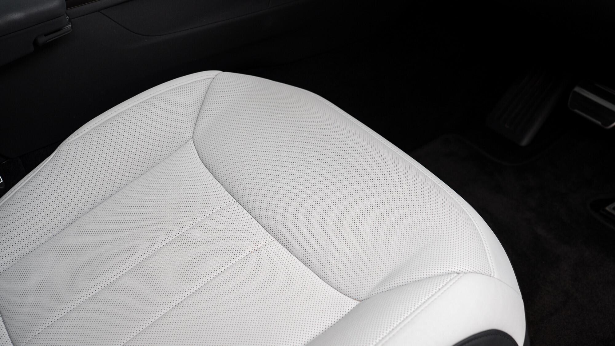 Land Rover Range Rover Sport view 43