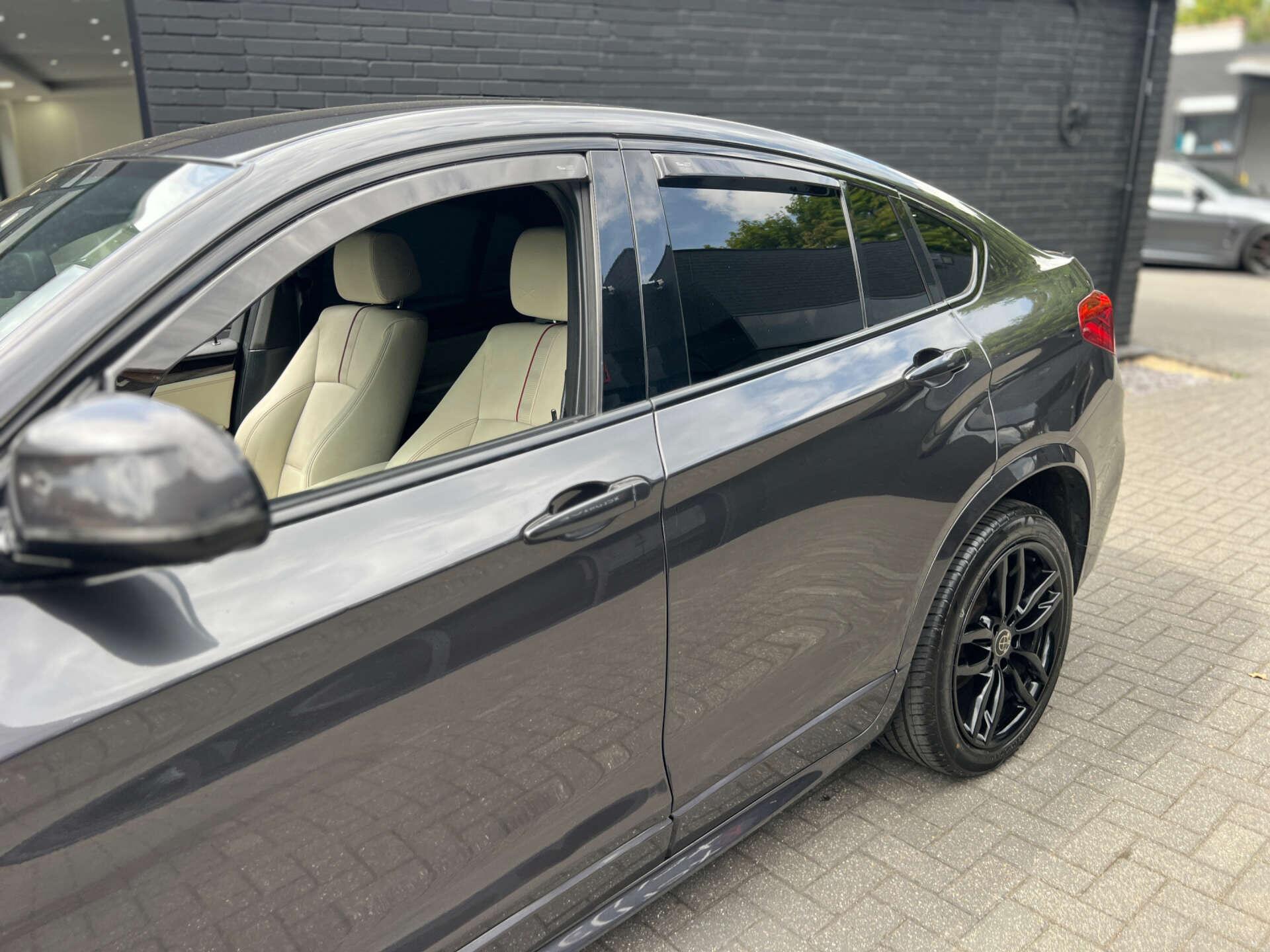 BMW X4 view 18