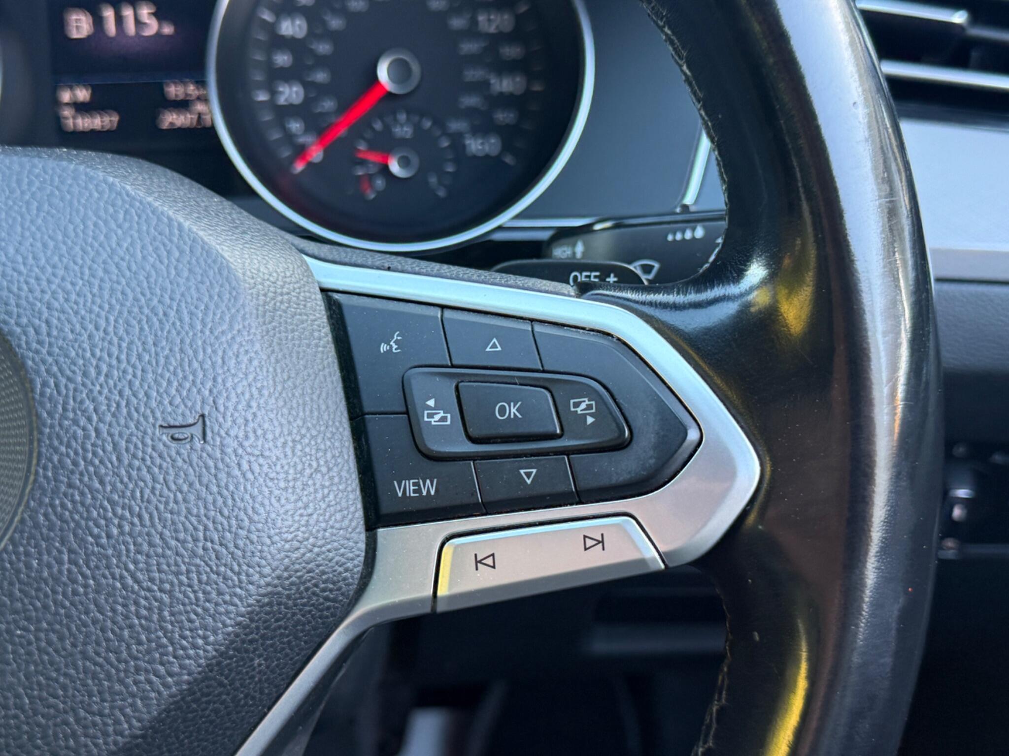 Volkswagen Passat - Image 66