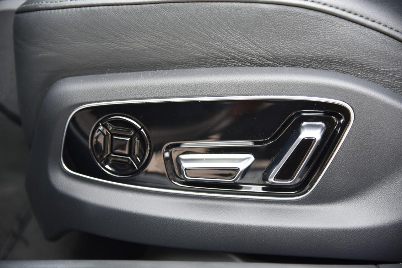 Audi A8 view 56