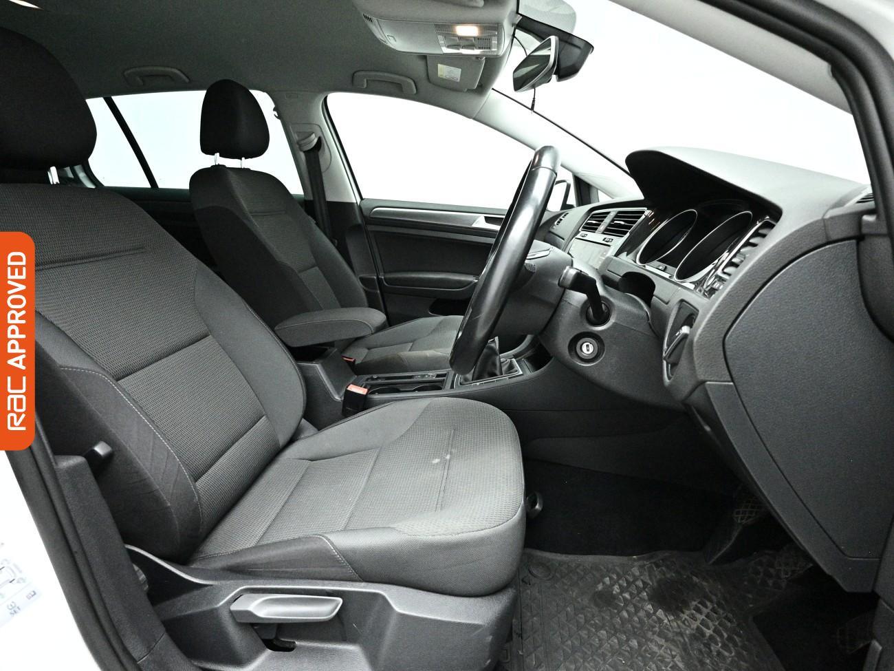 Volkswagen Golf view 12