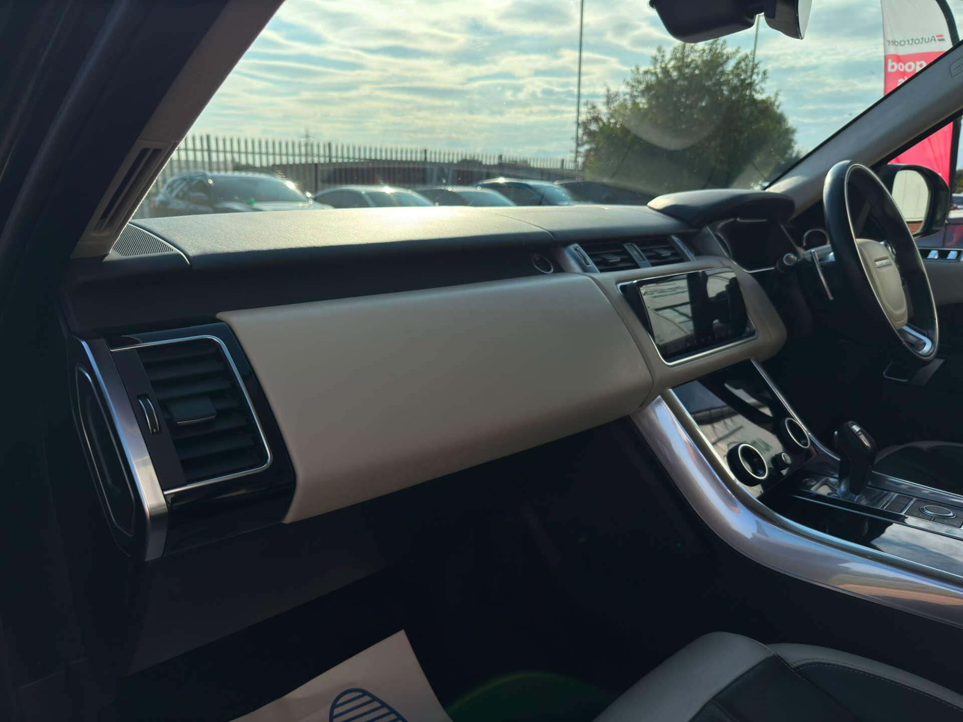 Land Rover Range Rover Sport view 41
