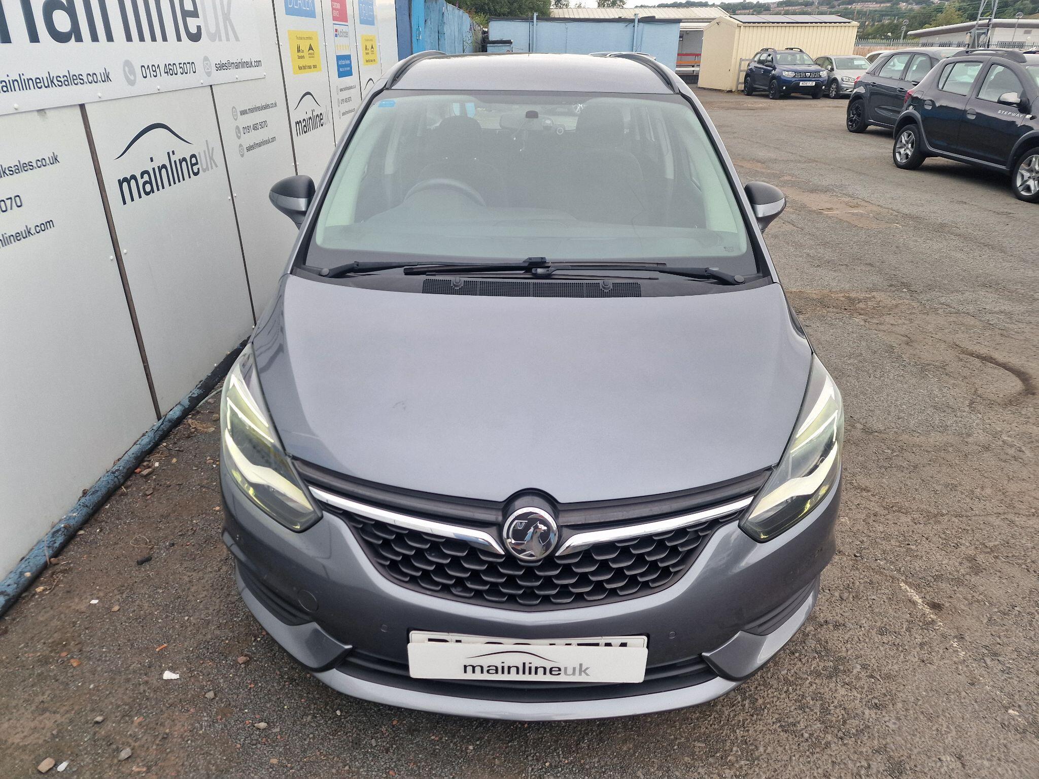 Vauxhall Zafira Tourer view 8