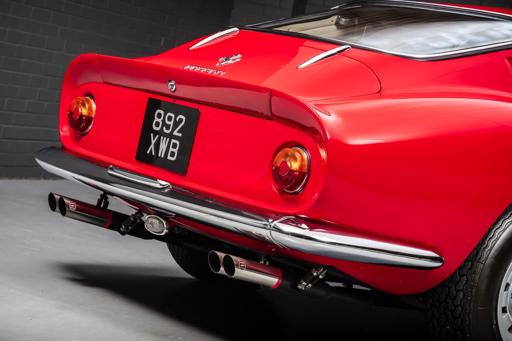 Ferrari 275 view 32