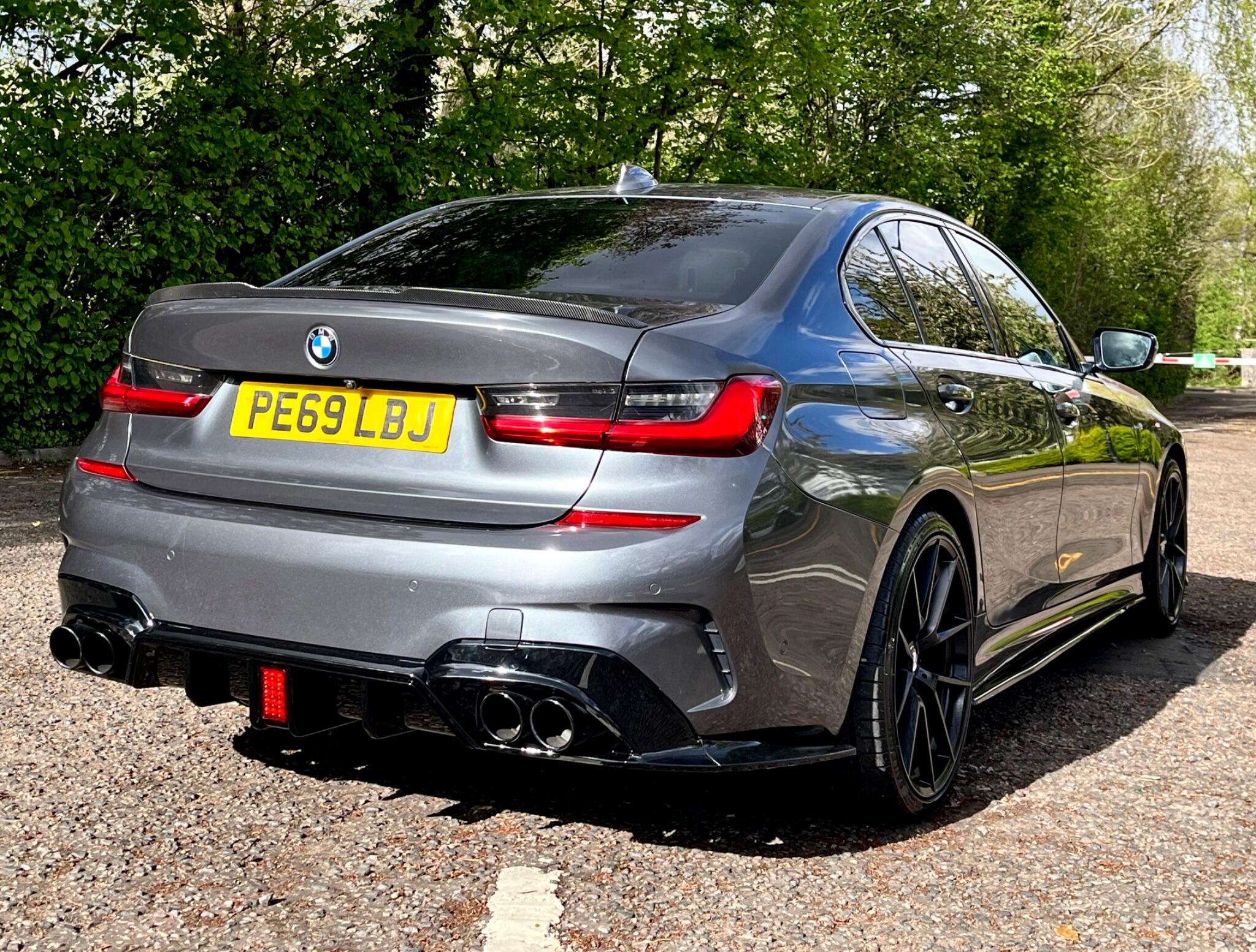 BMW 3 Series view 11