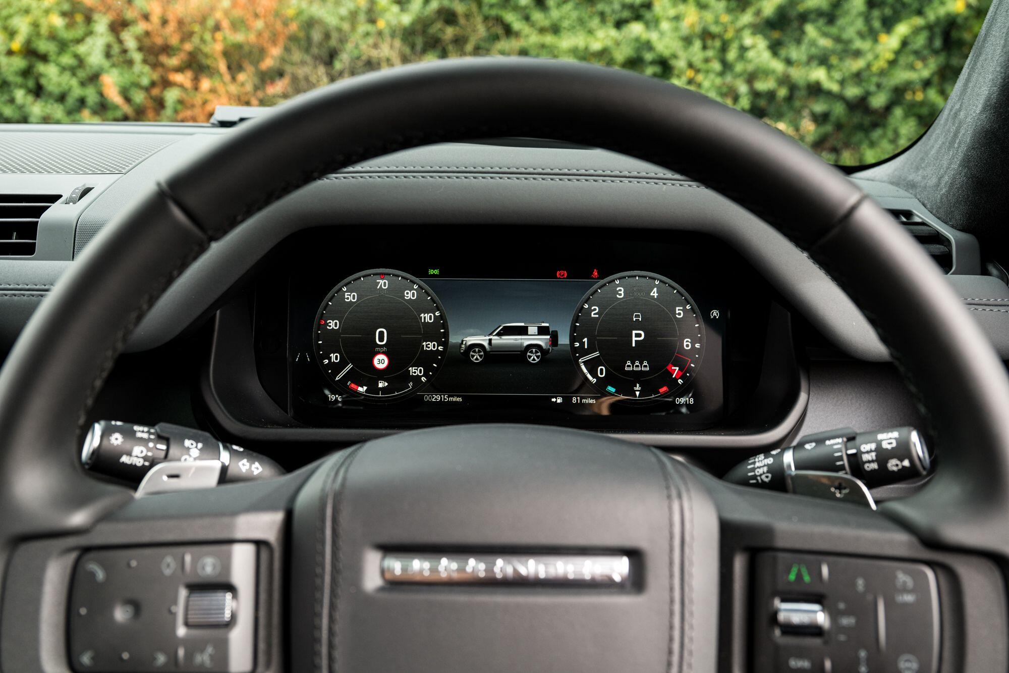 Land Rover Defender 90 view 47