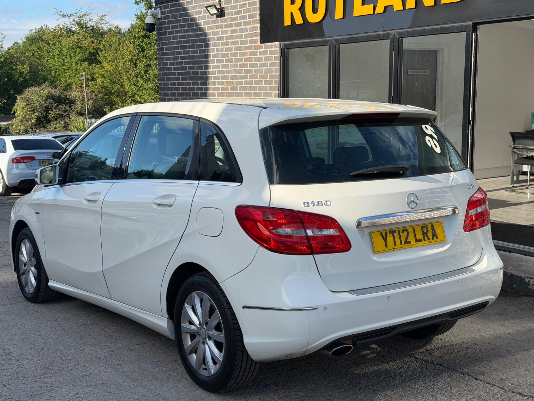 Mercedes-Benz B-Class view 6