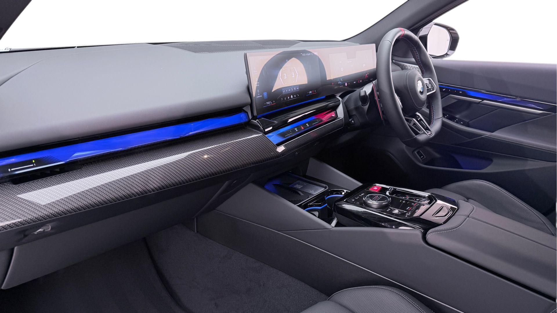 BMW M5 view 7