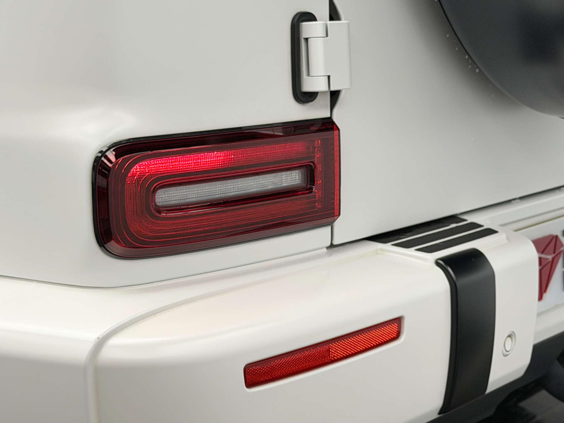 Mercedes-Benz G-Class view 24
