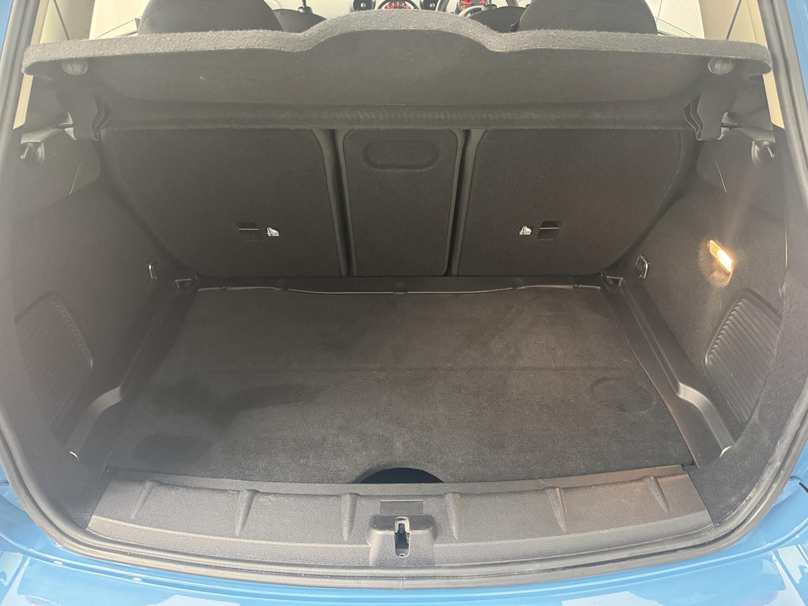 Mini Countryman view 73