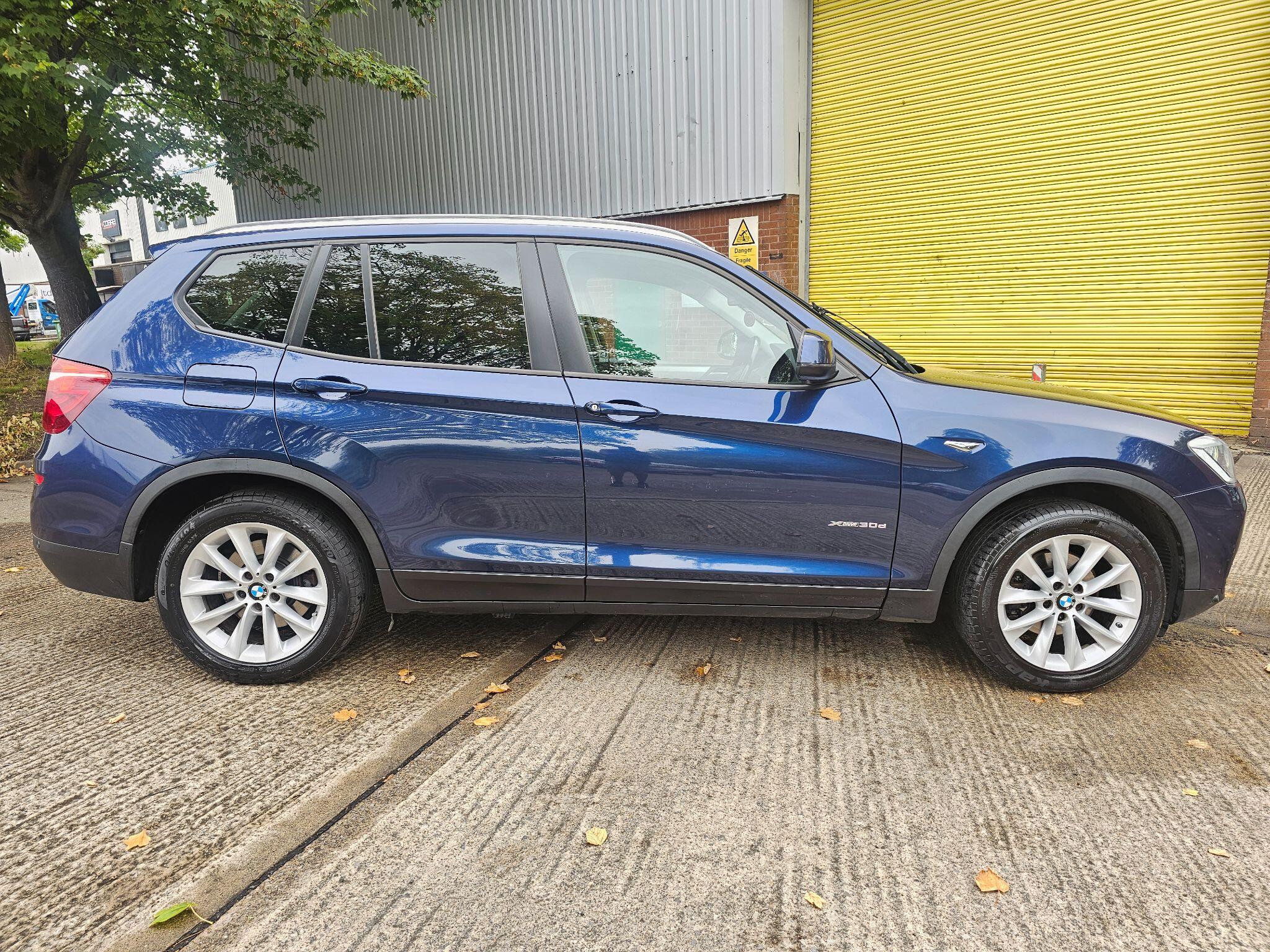 BMW X3 view 12
