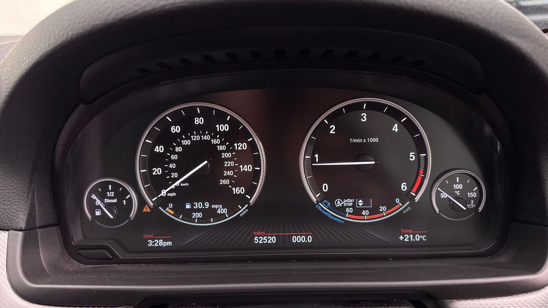 BMW 5 Series view 9