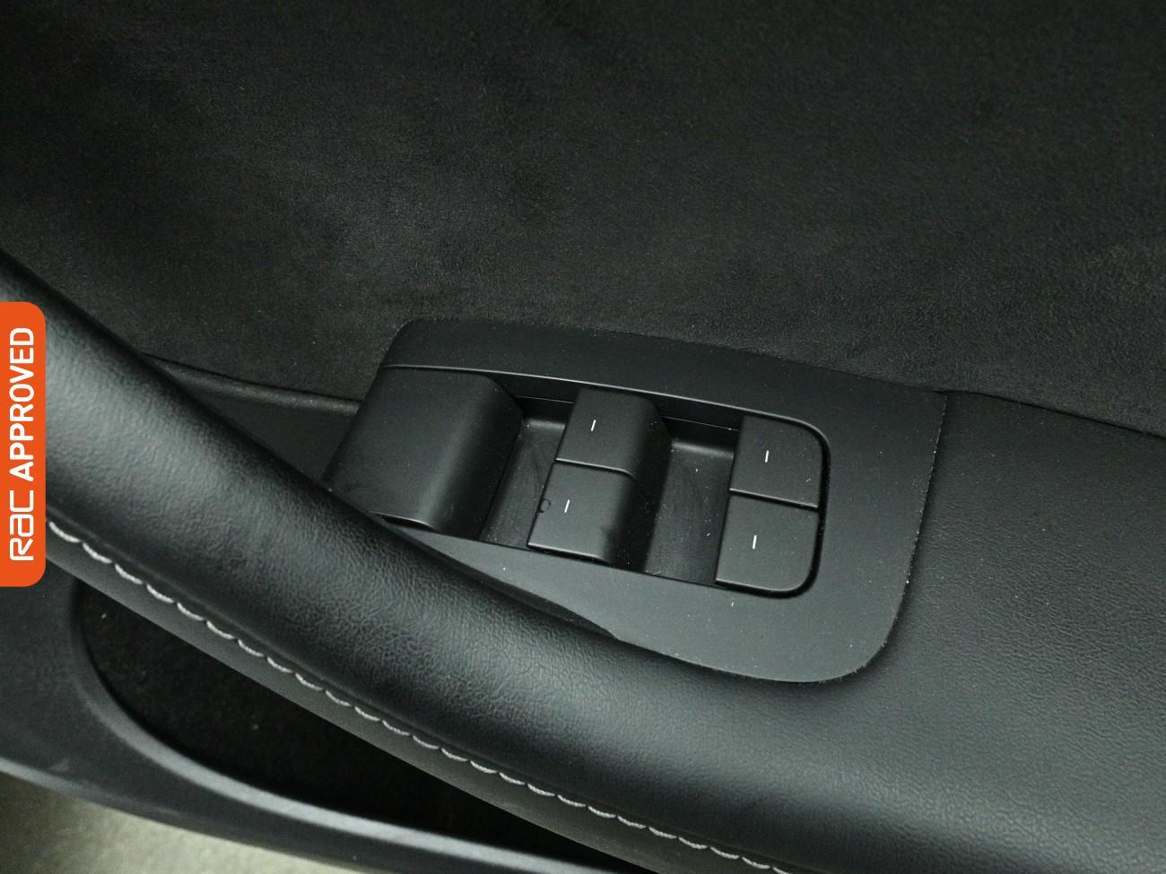 Tesla Model Y view 25