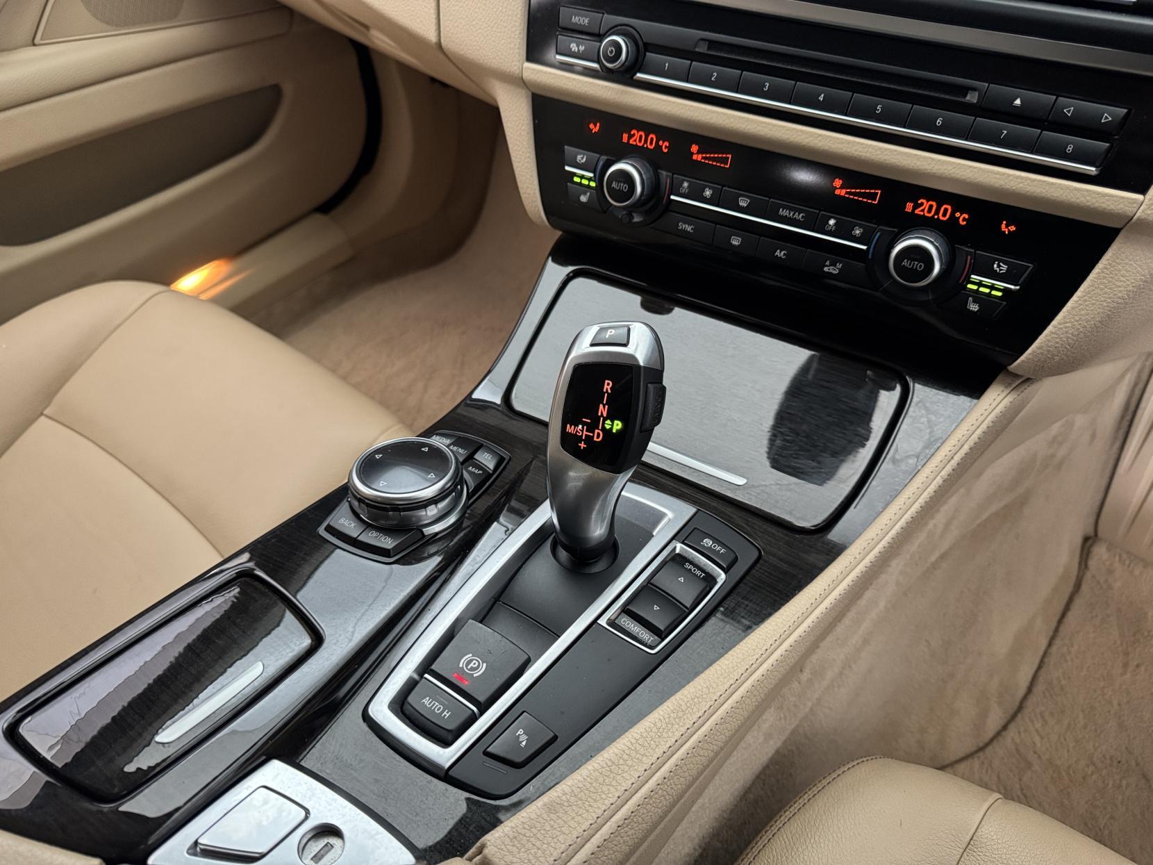 BMW 5 Series view 59