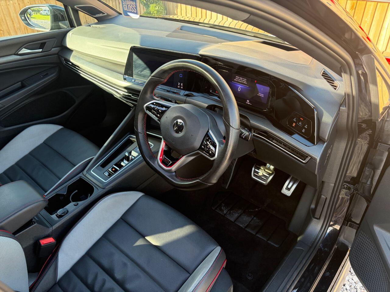 Volkswagen Golf view 13