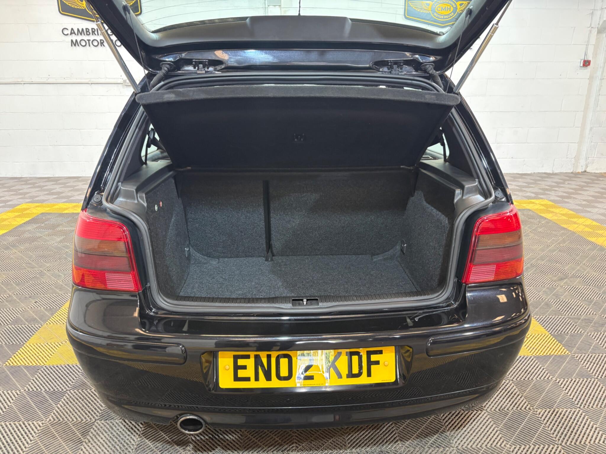 Volkswagen Golf view 43