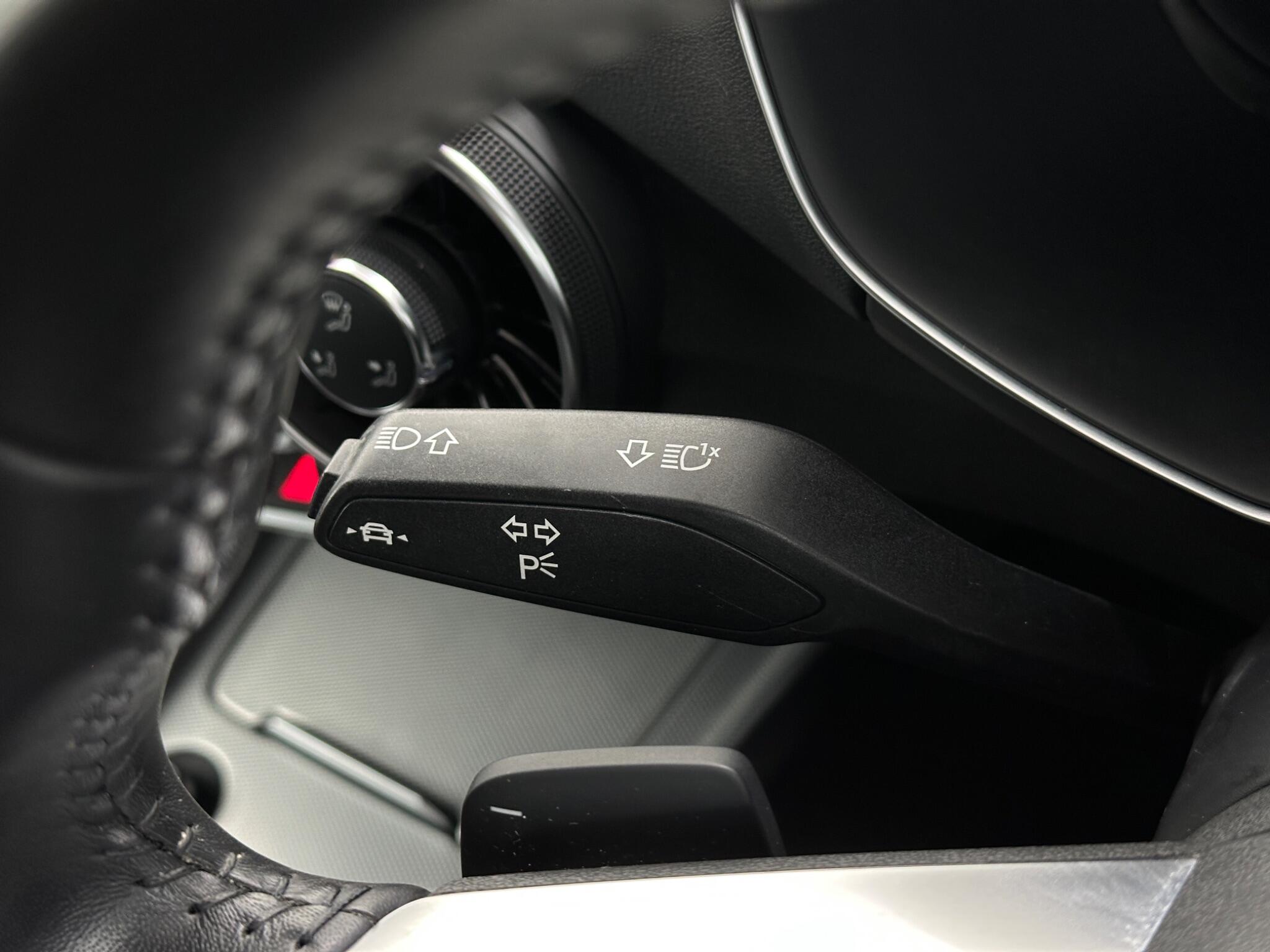 Audi TT view 13