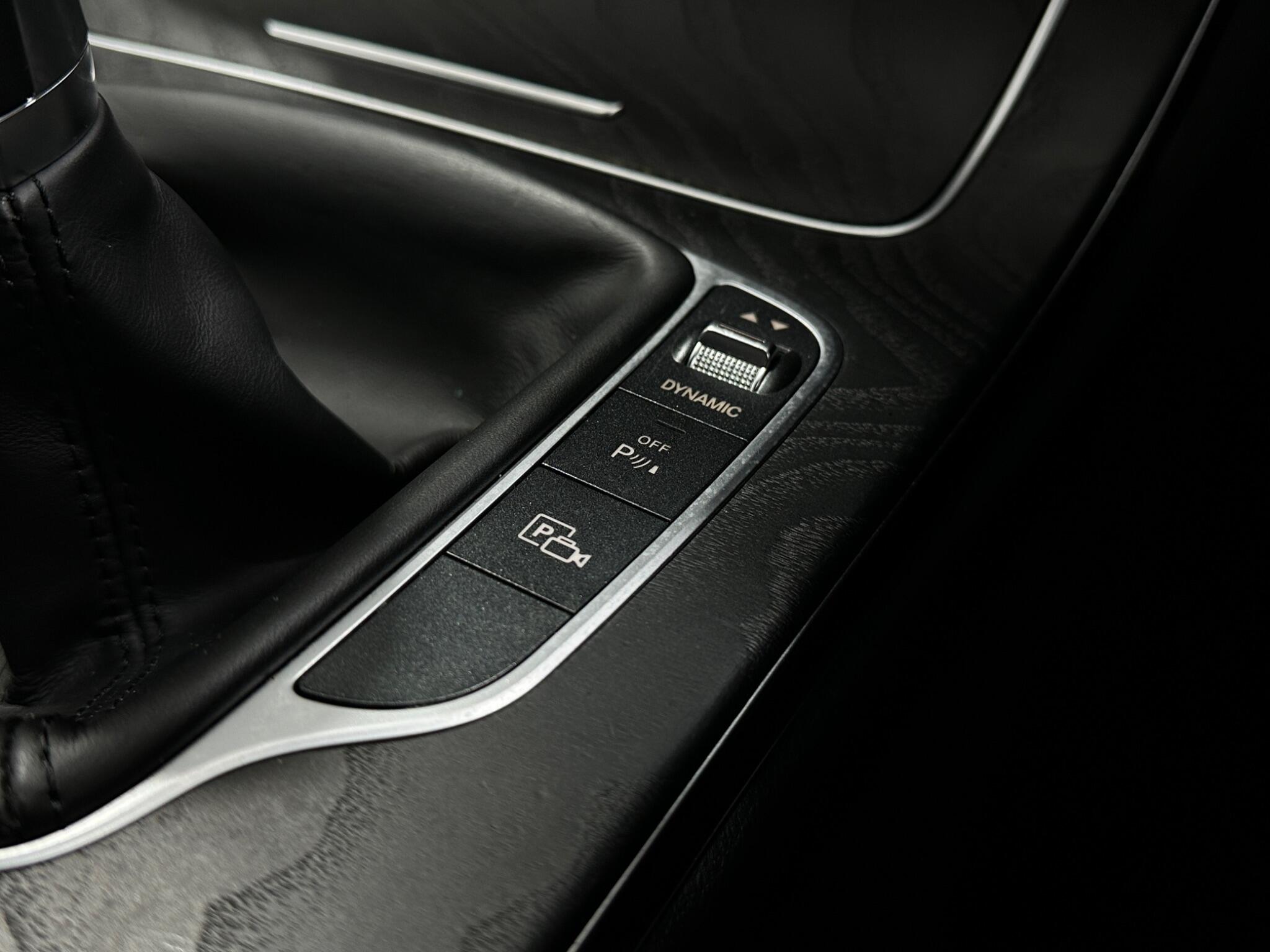 Mercedes-Benz C-Class view 22