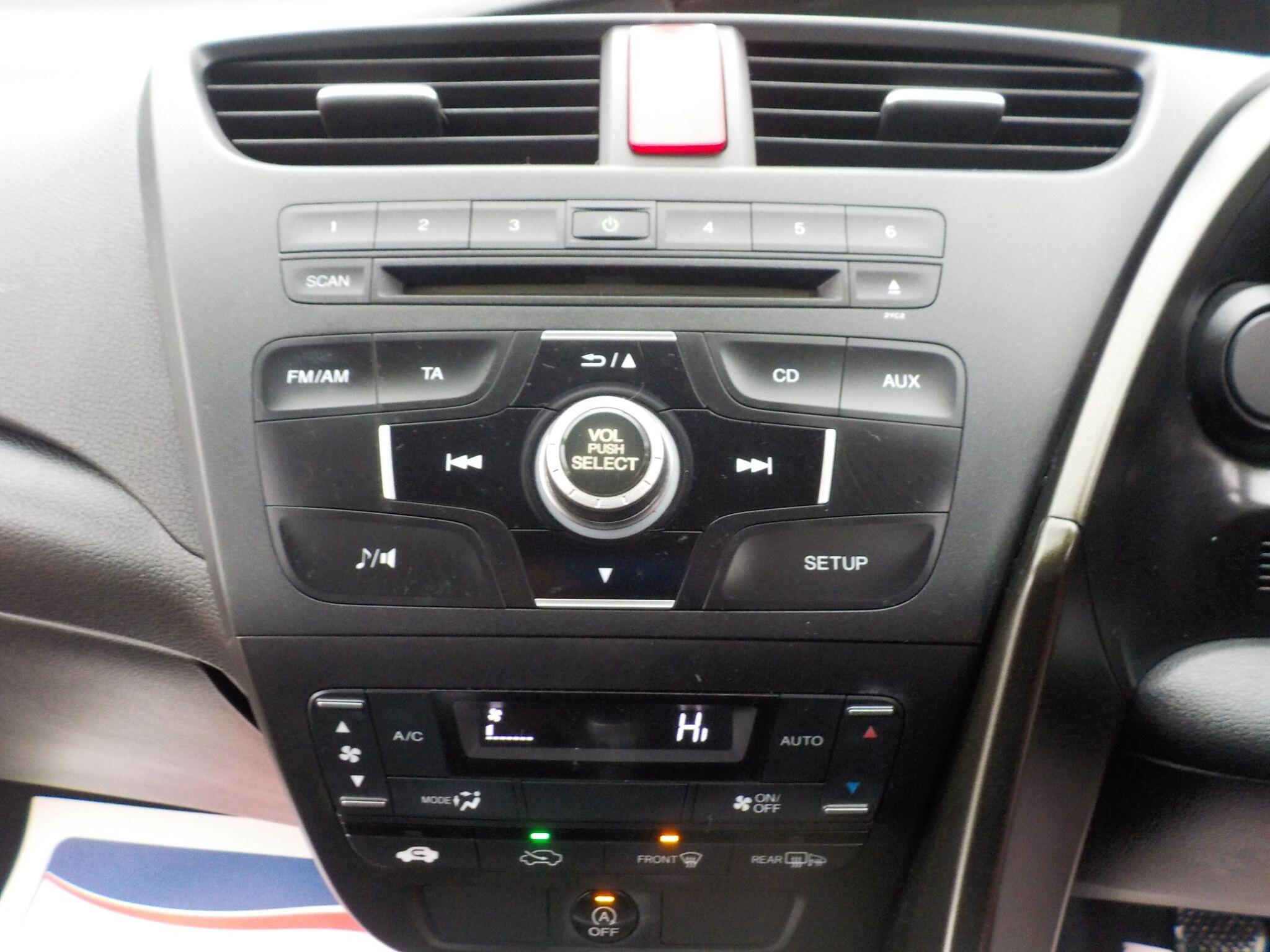 Honda Civic 1.4 i-VTEC SE Euro 5 (s/s) 5dr