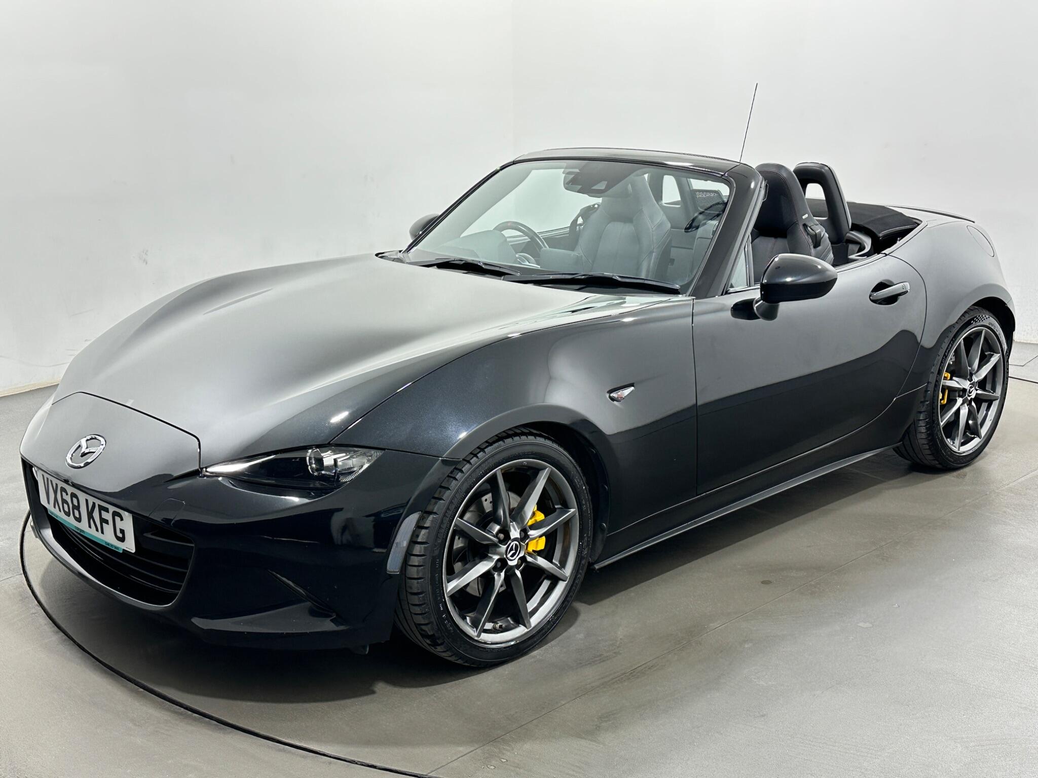 Mazda MX-5 view 45