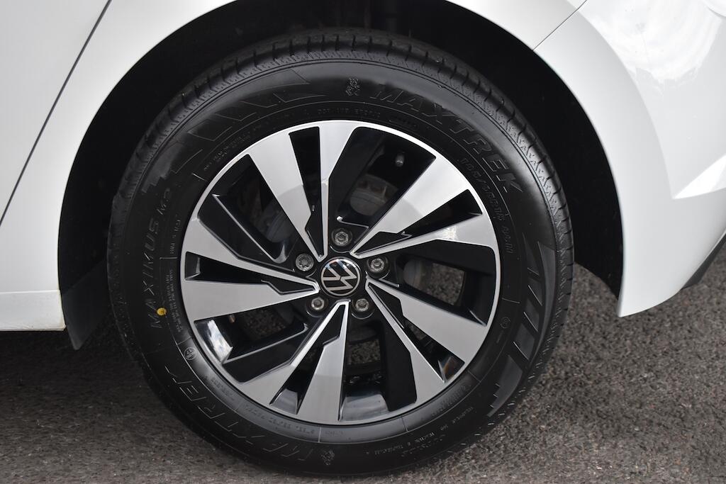 Volkswagen Polo view 64