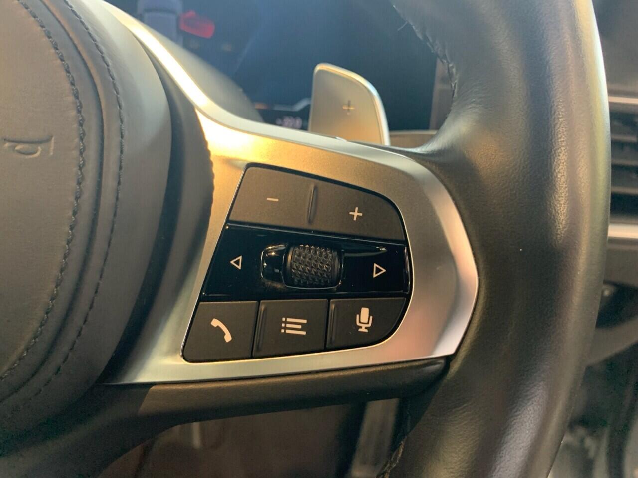 BMW 2 Series view 36