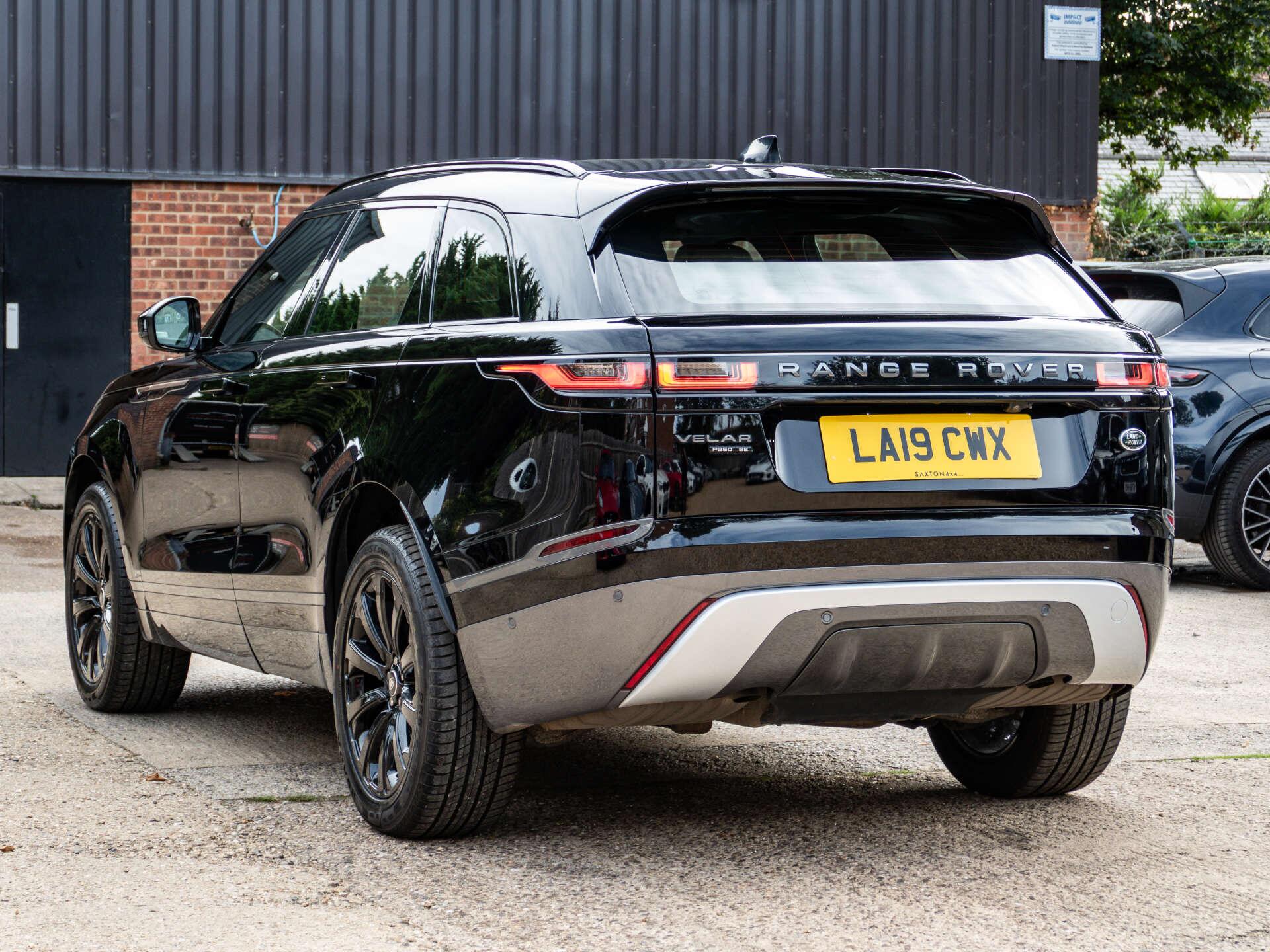 Land Rover Range Rover Velar view 14