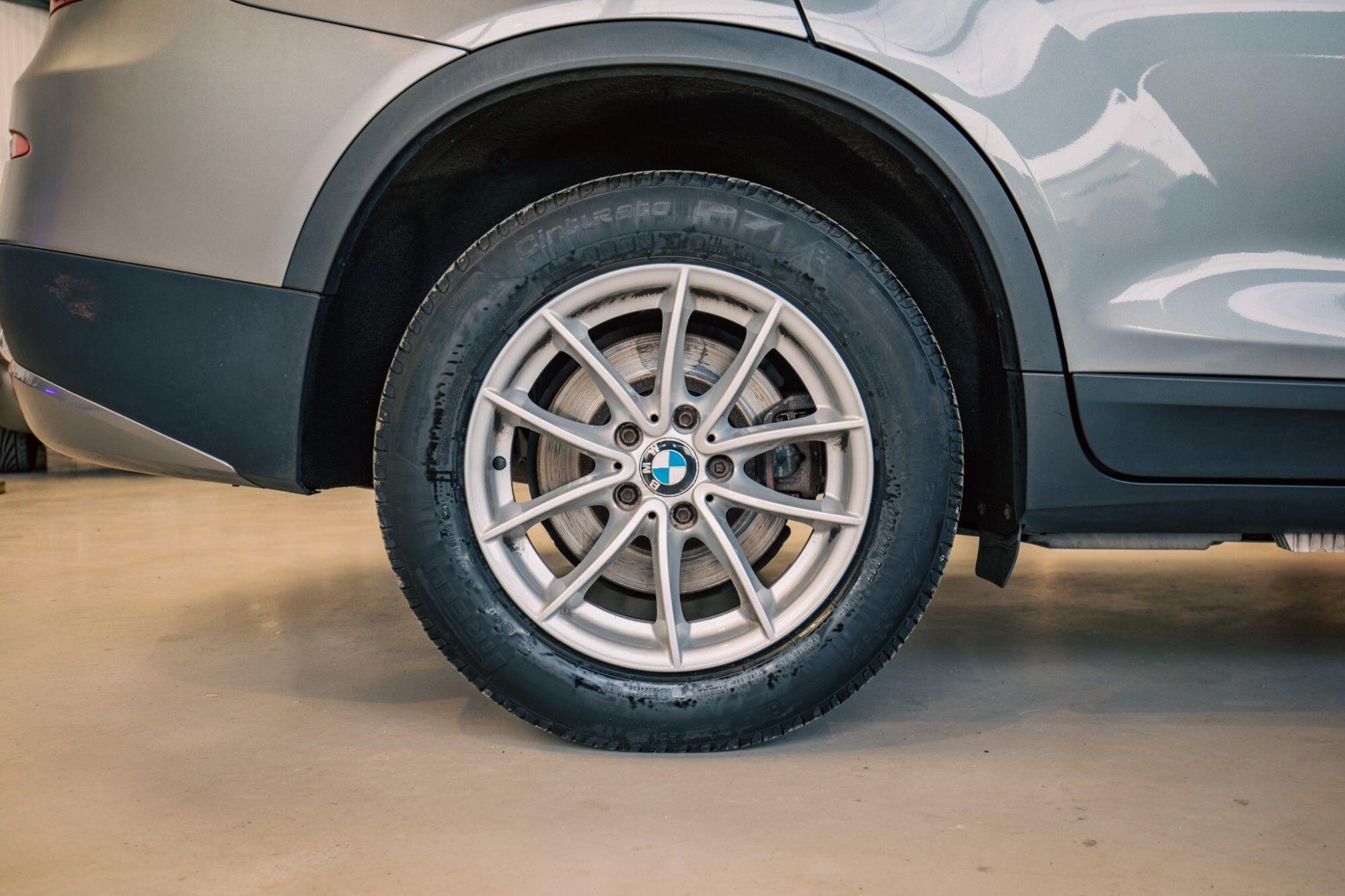 BMW X3 view 9