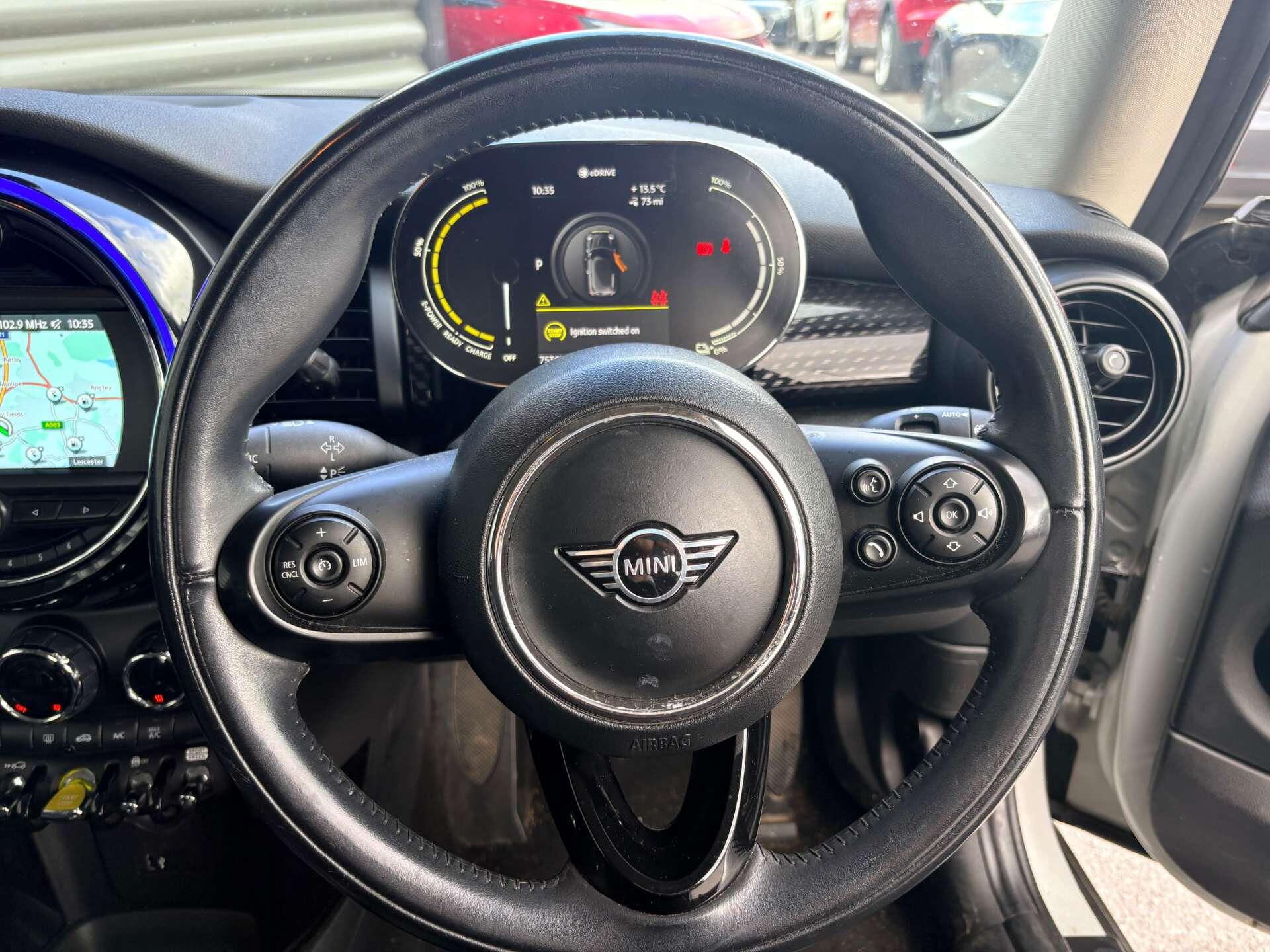 Mini Electric Hatch view 16