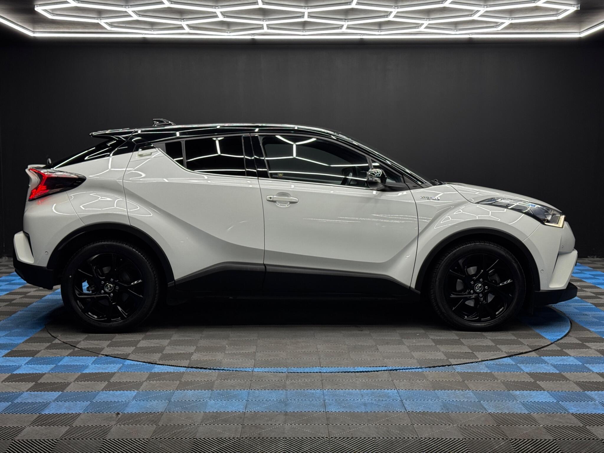 Toyota C-HR view 4