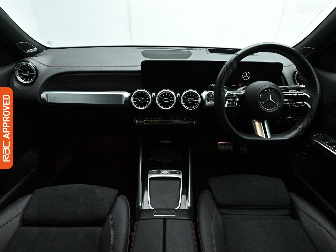 Mercedes-Benz EQB view 2