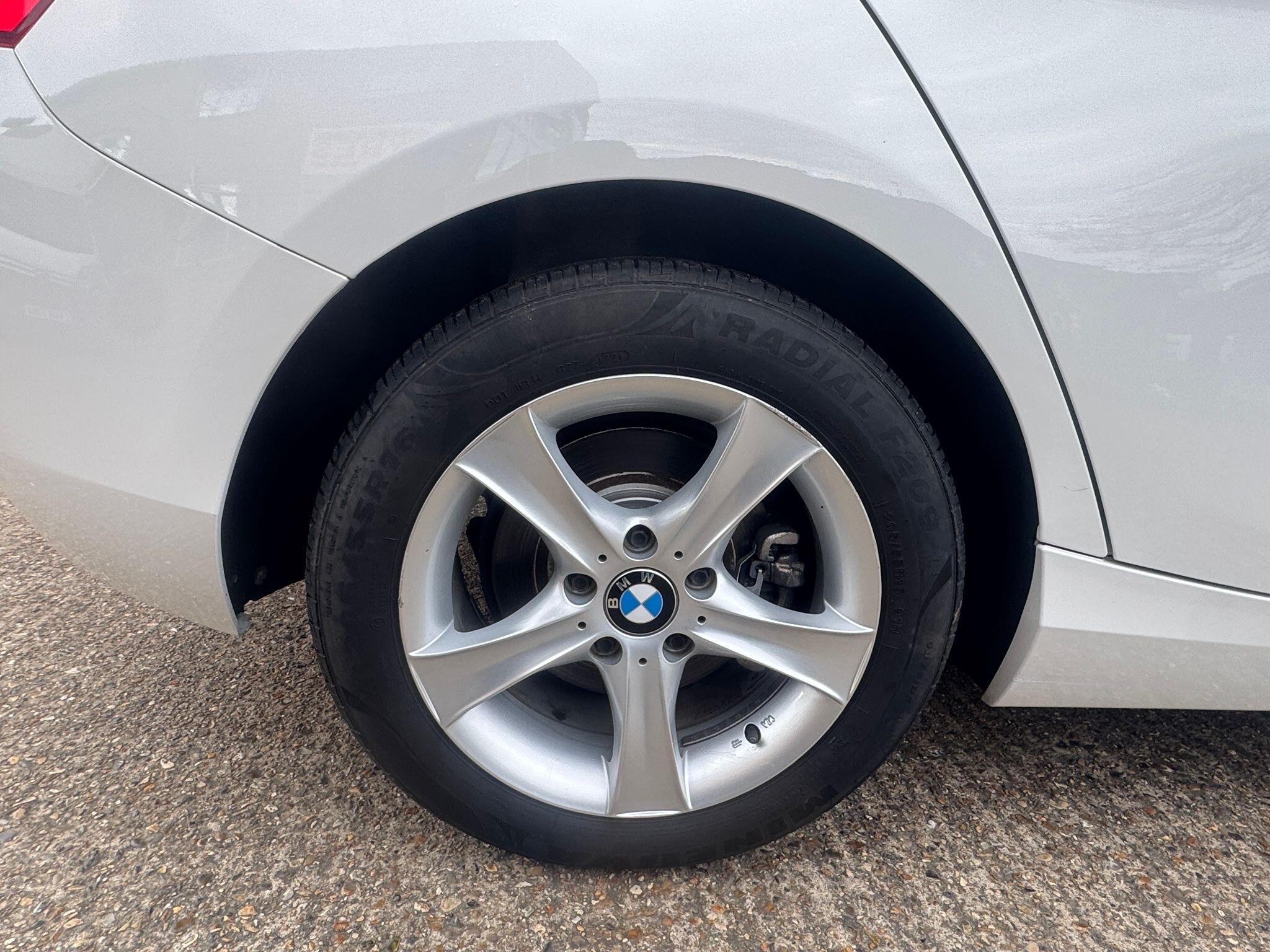 BMW 1 Series view 39