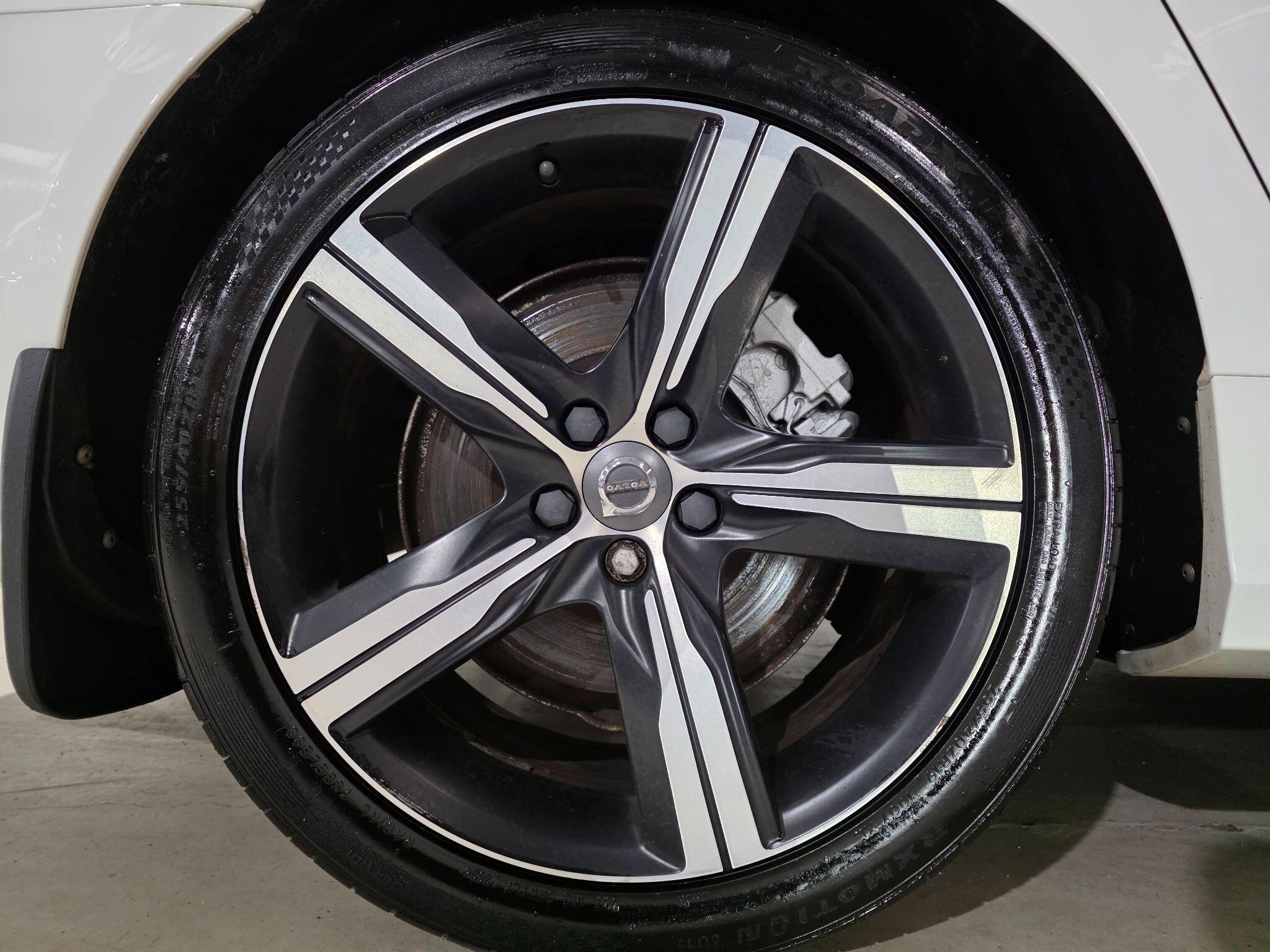 Volvo S90 view 36