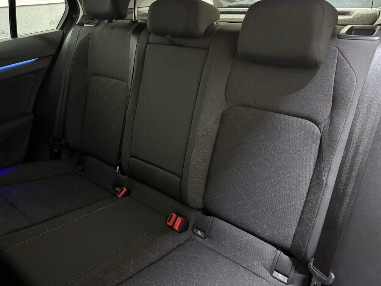 Volkswagen Golf view 25