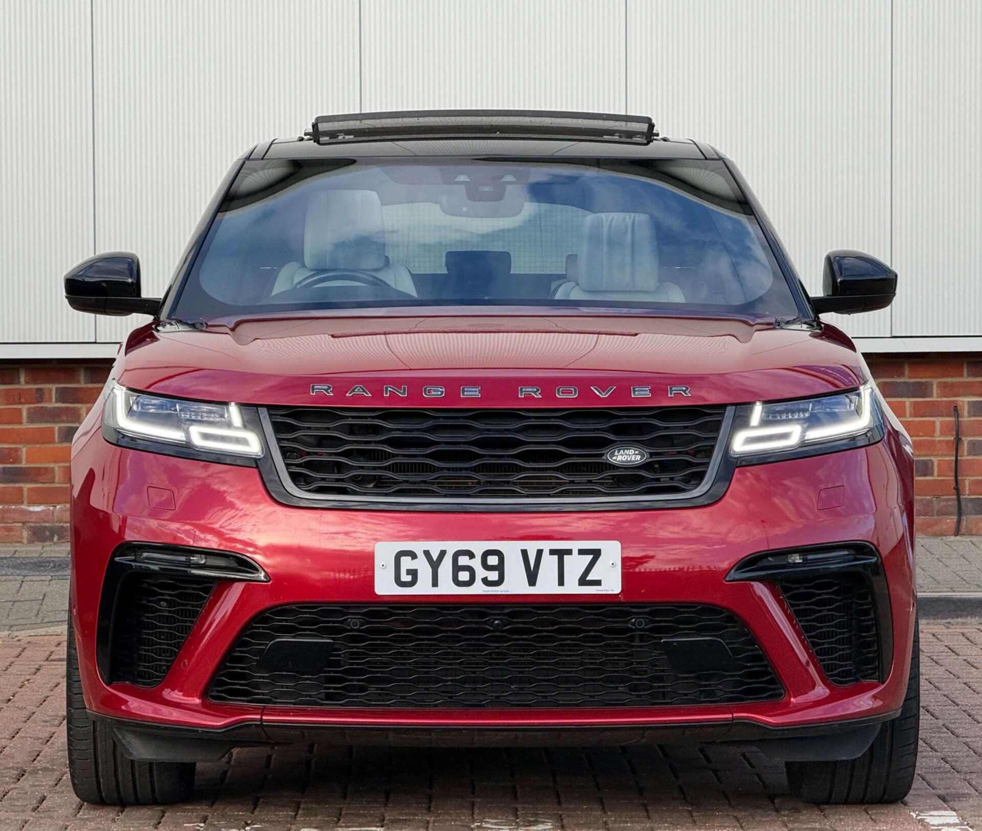 Land Rover Range Rover Velar view 2