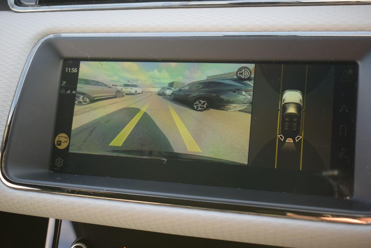 Land Rover Range Rover Evoque view 2
